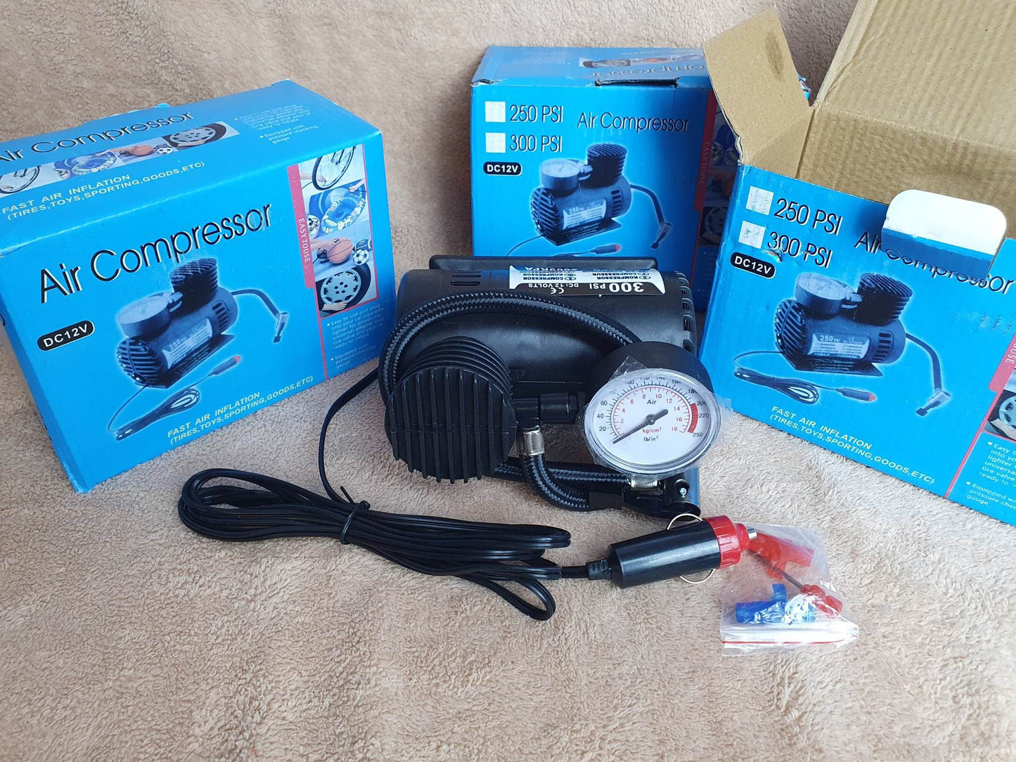 ម៉ាស៊ីនសប់កង់ 12V Portable Air Compressor Electric Pump ABS