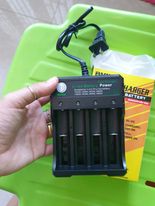 18650 Battery Charger Black 4 Slots AC 110V 220V