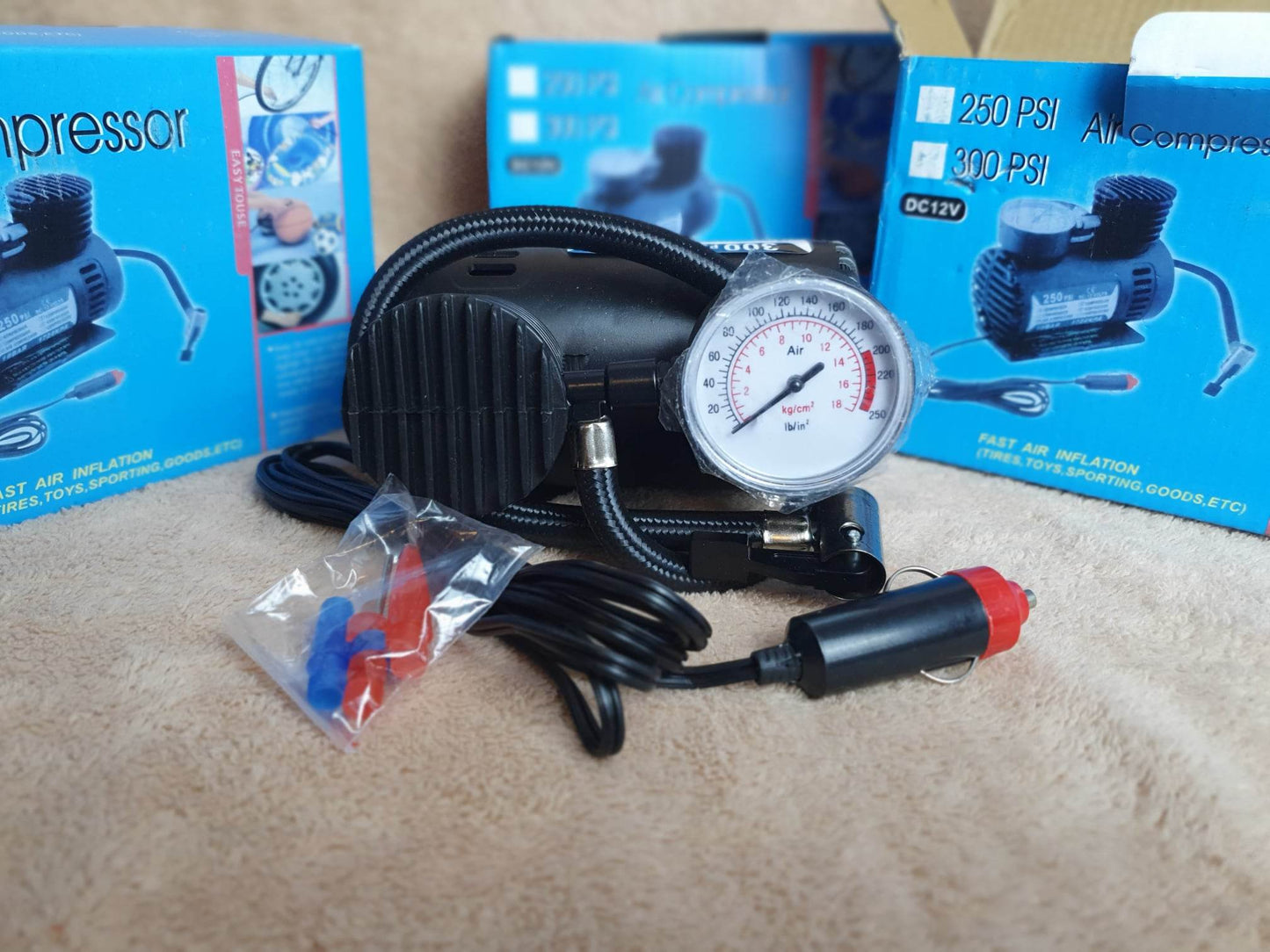 ម៉ាស៊ីនសប់កង់ 12V Portable Air Compressor Electric Pump ABS