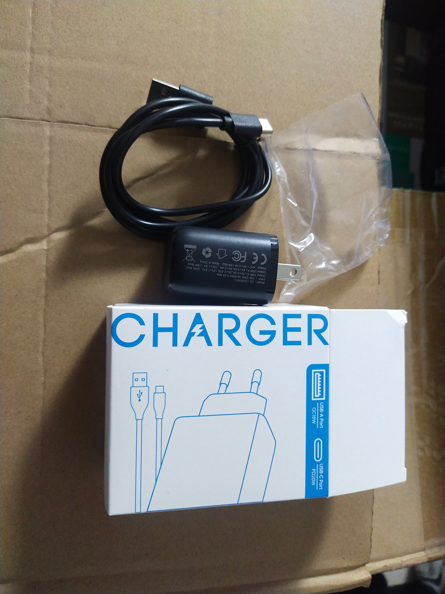 Phone Fast Charger 20W with TypeC Cable